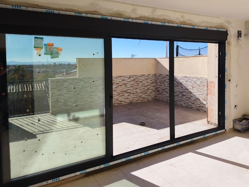 servicios de instalación y montaje de ventanas de aluminio con y sin obra